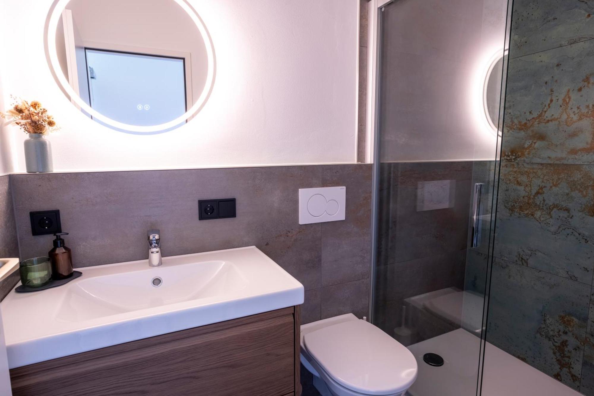 Suite Apartment Modern Getaway - Neu Renoviert - Strobl Am Wolfgangsee Ngoại thất bức ảnh